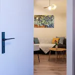 Eviona Iris Rhodes City