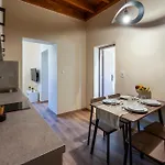 Apartament Eviona Iris *