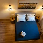 Eviona Iris Apartament *