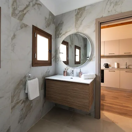 Eviona Iris * Rhodes City