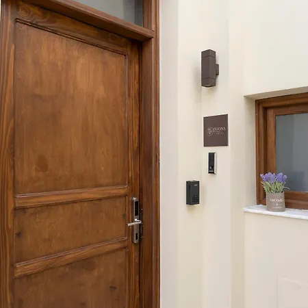 Eviona Iris Apartment