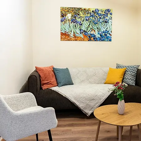 Apartament Eviona Iris *