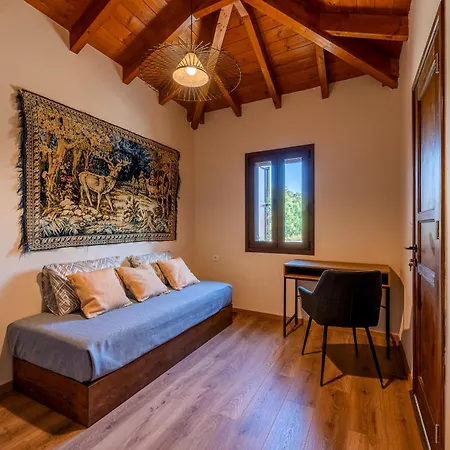 Eviona Iris Apartament *